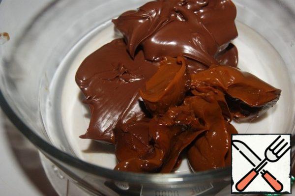 Mix the Nutella with condensed milk.