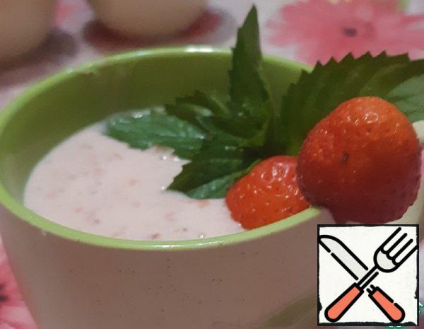 Strawberry and Mint Cocktail Recipe