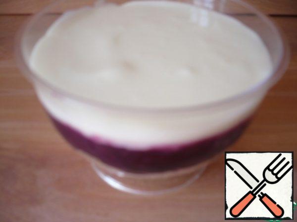Third layer of whipped cream with cream cheese.
