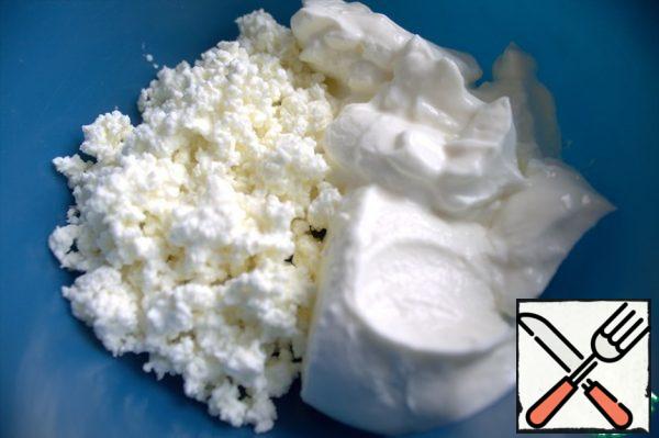 Today, dumplings made from cottage cheese and Greek yogurt. Can be on one cottage cheese.