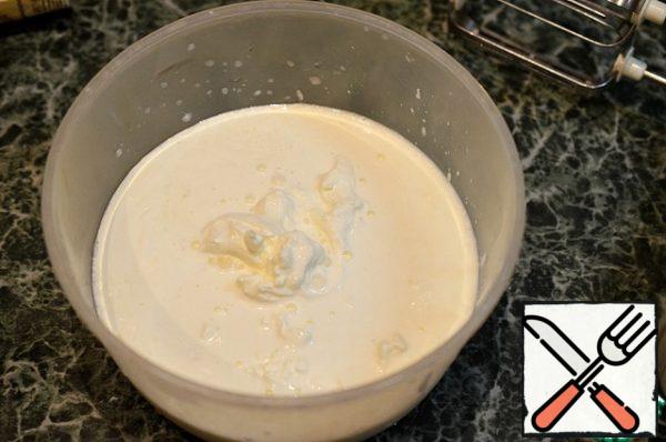Cream for whipping, as well as the dishes in which you will whisk them, should be very cold.