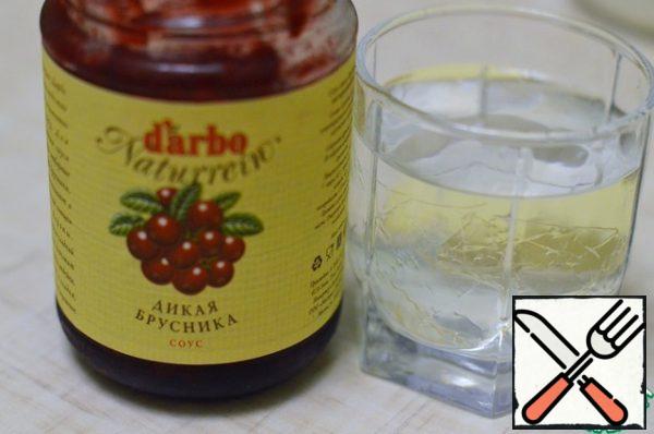 For dressing, mix the oil with mustard. add lemon juice, salt and pepper. Soak a plate of gelatin in cold water.
