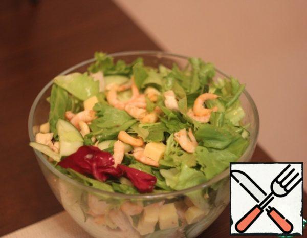 Diet Salad with Shrimp and Cashew Nuts Recipe