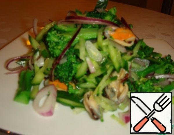 Green Salad with Mussels Recipe