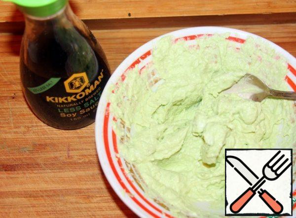 Grind with a blender to a homogeneous mass.
