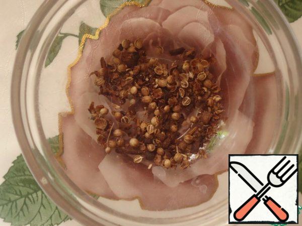 If possible, chop the spices, pepper and cloves will give a bright aroma.