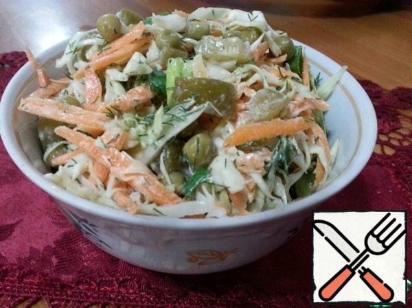 Add dressing to vegetables, mix well and let it brew for 1-1.5 hours.