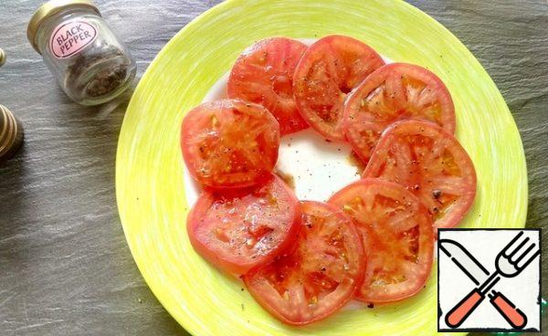  Then salt (I used a large pink Himalayan). Season with sumac. I let the lettuce stand for a while so that the tomatoes were slightly marinated.