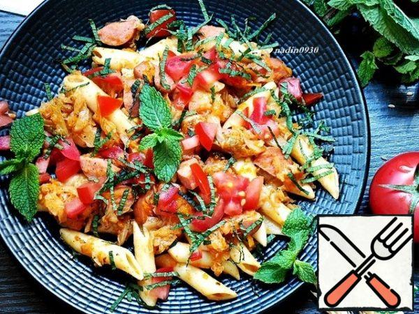 allow the flavors to infuse for a few minutes, and you can serve. A mixture of garlic, fennel and mint will give a very appetizing and spicy flavor and taste to the dish.