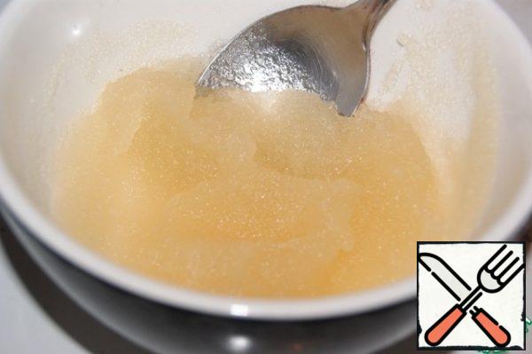 Mousse:
Soak the gelatin in water. I have a fast-dissolving powder and I soaked it in a small amount of water, but you will do as it is written on the manufacturer's packaging.