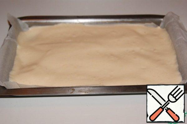Spread the dough on a 15x22 cm baking sheet covered with baking paper and bake in a preheated 170"C oven for 8-10 minutes.
Focus on your oven!
