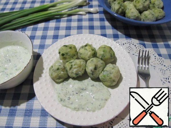 Serve salted dumplings cold with cold cucumber sauce.

