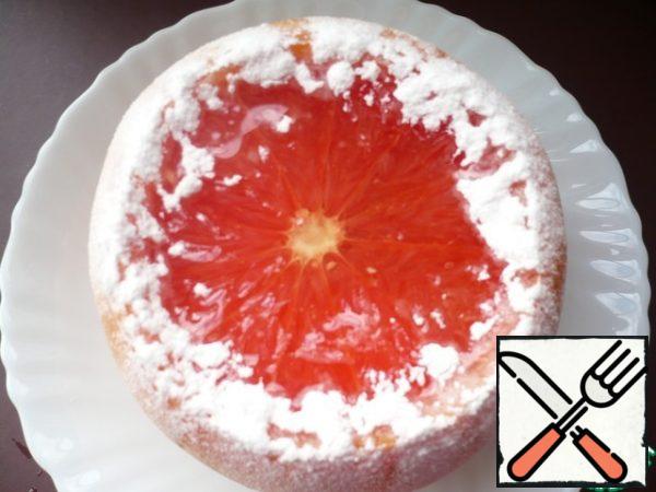 Sprinkle the edges of the cakes with powdered sugar.