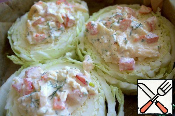 Transfer a spoonful of filling to all portions, try to get the liquid between the leaves.