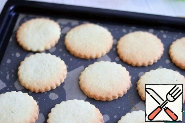 Bake the shortbread blanks until light Golden.