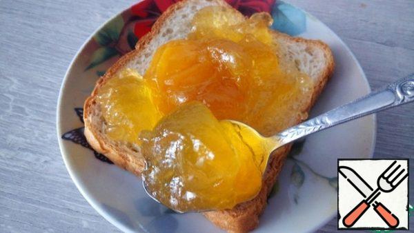 Can be used in baking, just with tea or on a bun.
At first it will be very sweet, after it is infused, it becomes moderately sweet

The color is beautiful transparent amber, perfectly holds the shape

Bon appetit!