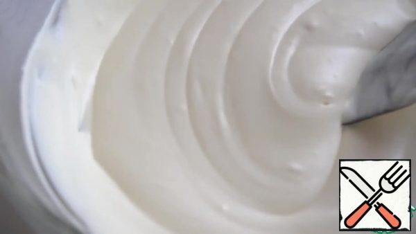 Lightly whisk the cream and add to the bowl. Stir well.