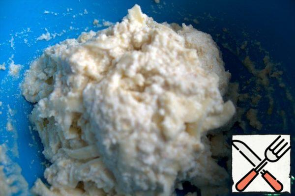 Knead the base.
