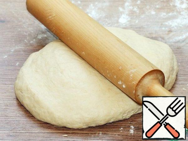 Knead a smooth dough that does not stick to your hands.