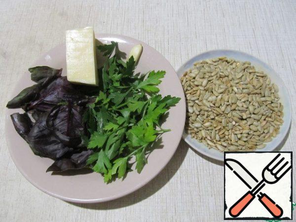Products for filling: fried seeds, hard cheese, Basil, parsley, garlic.