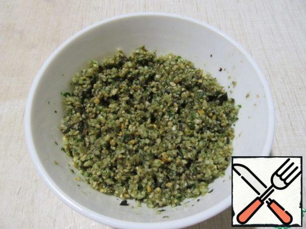 All products are ground in a blender until pureed, adding vegetable oil.