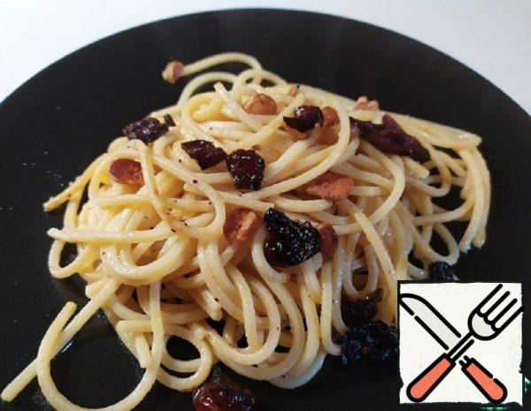 Spaghetti with Garlic and Butter Recipe