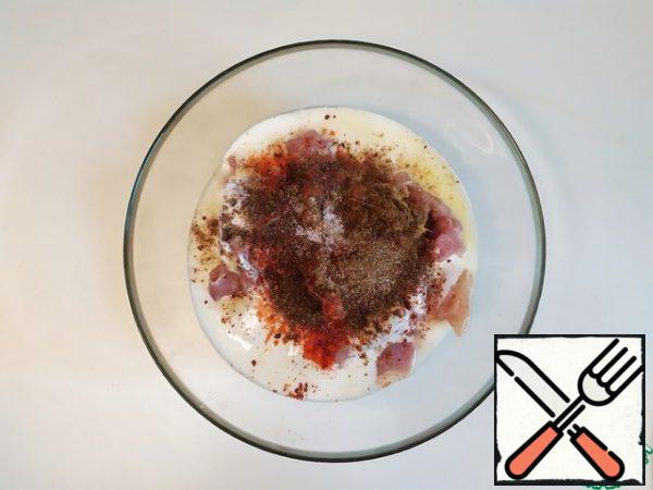 Chicken thighs can be replaced with breast.
Yogurt is simple.
Ginger and garlic for marinade-pre-grate. Mix everything for the marinade and put it in the refrigerator. At least for half an hour. And so you can marinate for 8 hours.