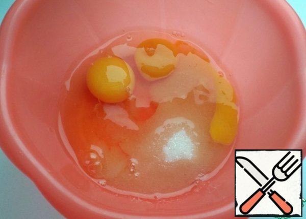 For filling, combine eggs, protein and sugar.