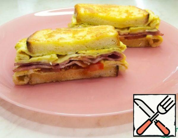 Hot Sandwich in a Frying Pan with Egg Recipe