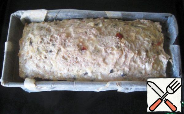 Then carefully remove the foil from the mold and bake for another 30 minutes at 200 degrees until Golden brown. 