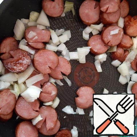 Finely chop the onion and add to the sausage, overcook everything.