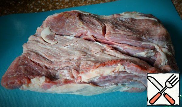 Wash and dry the meat.