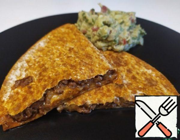 Quesadillas with Ground Beef and Guacamole Recipe