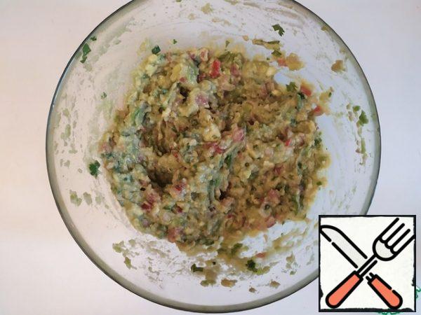 Add salt and mix. That's it, guacamole is ready.