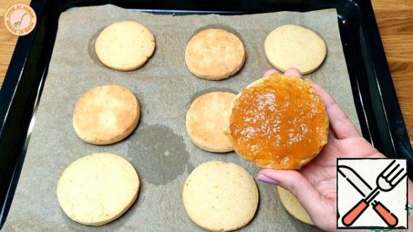Cookies are smeared with Apple jam.