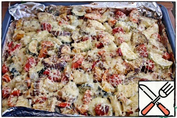 Done! We take it out and can't get enough of our skillful hands!!!
Spread cheese on top...