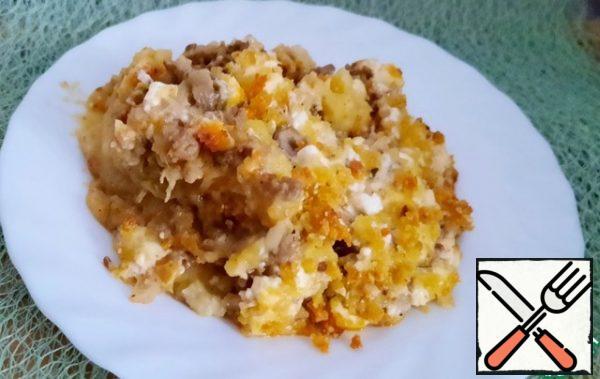 The cabbage turned out to be very tender, the potatoes with a creamy taste, the crumbs are slightly crispy. We liked the baby so much that next time I will definitely make twice as much. The milk according to the recipe was more, for me it was too much liquid, so I give the amount of liquid corrected.