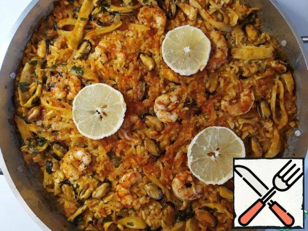 After five minutes, decorate and serve.

Bon appetit.