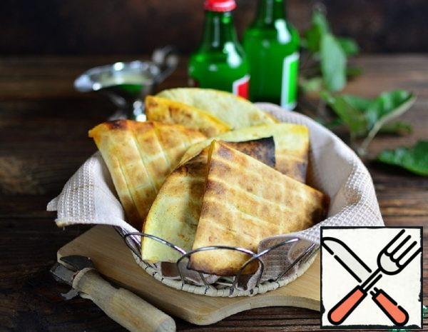 Grilled Triangles with Turkey and Spinach Recipe