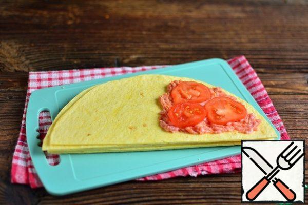 For minced meat - tomatoes in circles.