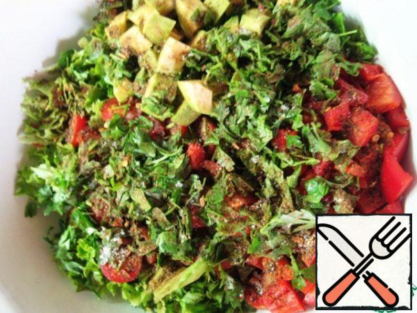 Season with salt and pepper mixture to taste, add chopped parsley.