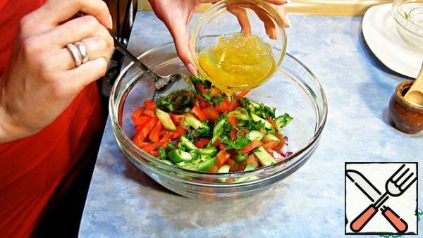 Mix all the ingredients.
Fill with oil, which was infused with crushed garlic for a day.
Salt to taste.
You can also add lemon juice.