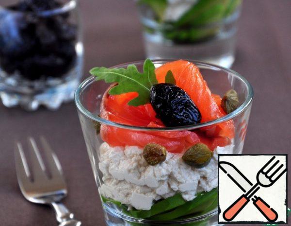 Salmon and Avocado Cocktail Salad Recipe