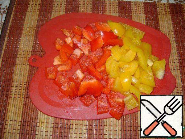 Pepper cut into large cubes.