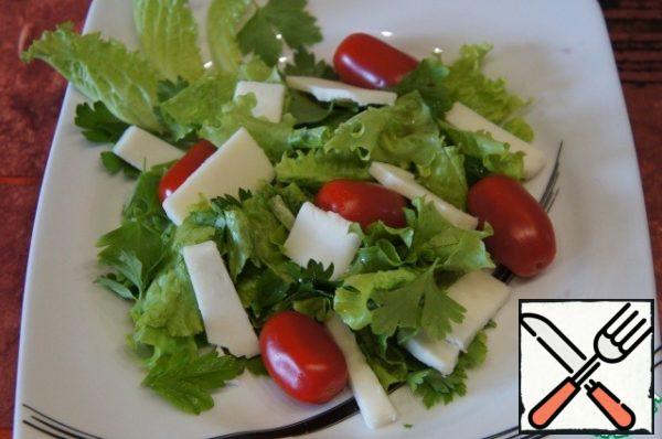 Add 5-6 cherry tomatoes.