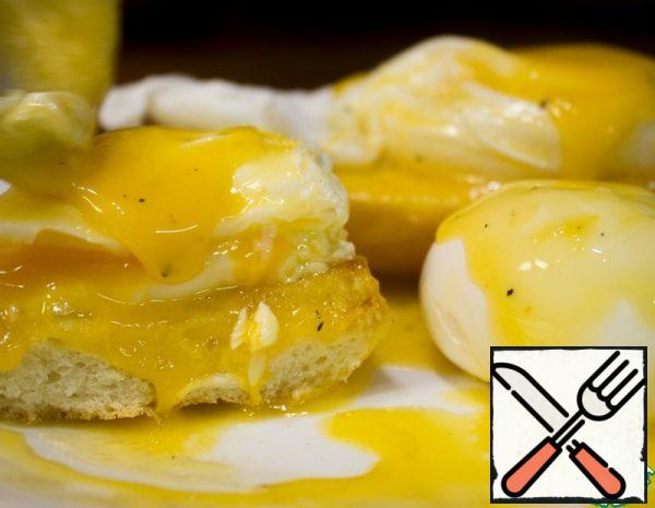 Poached Eggs with Sauce Recipe