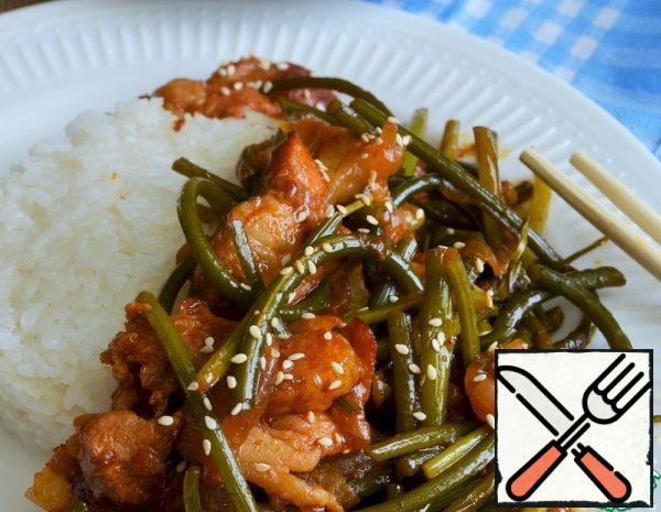 Pork with Garlic Arrows Recipe