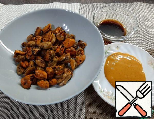 Fried Mussels with Garlic Recipe