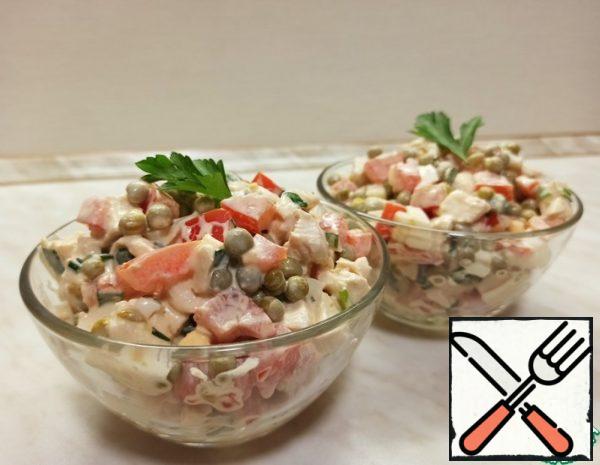 Salad with Chicken, Tomatoes and Peas Recipe