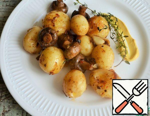 Potatoes with Mushrooms, Garlic and Thyme Recipe